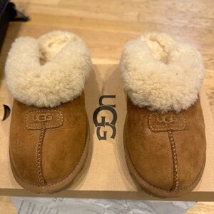 Ugg Coquette Slippers- Lightly worn- slightly creased in the front.